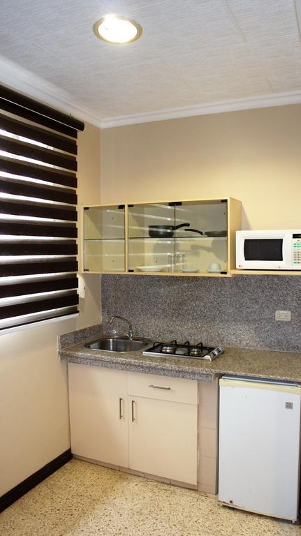 Urdesa Suites Hotel 과야킬 외부 사진