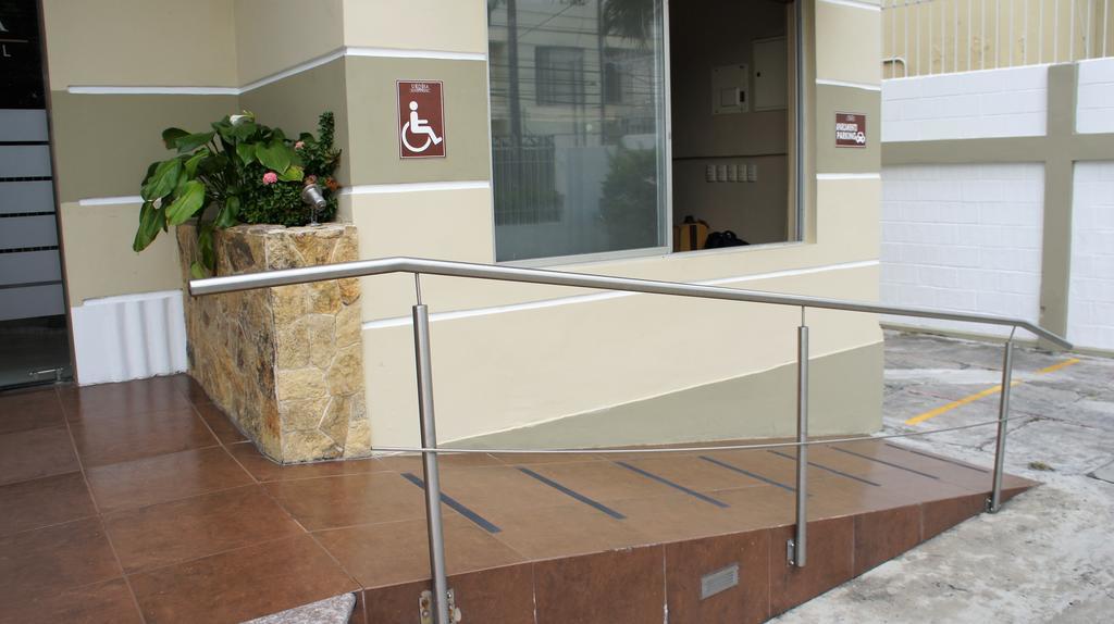 Urdesa Suites Hotel 과야킬 외부 사진