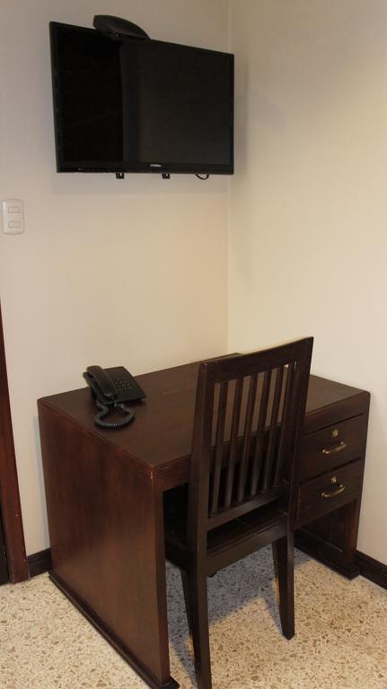 Urdesa Suites Hotel 과야킬 외부 사진