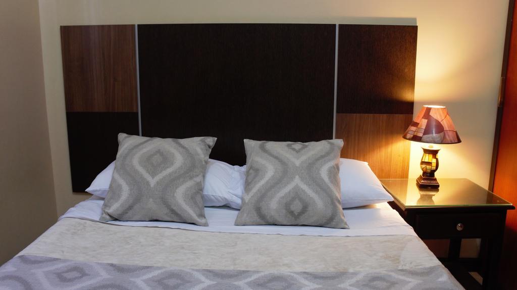 Urdesa Suites Hotel 과야킬 외부 사진
