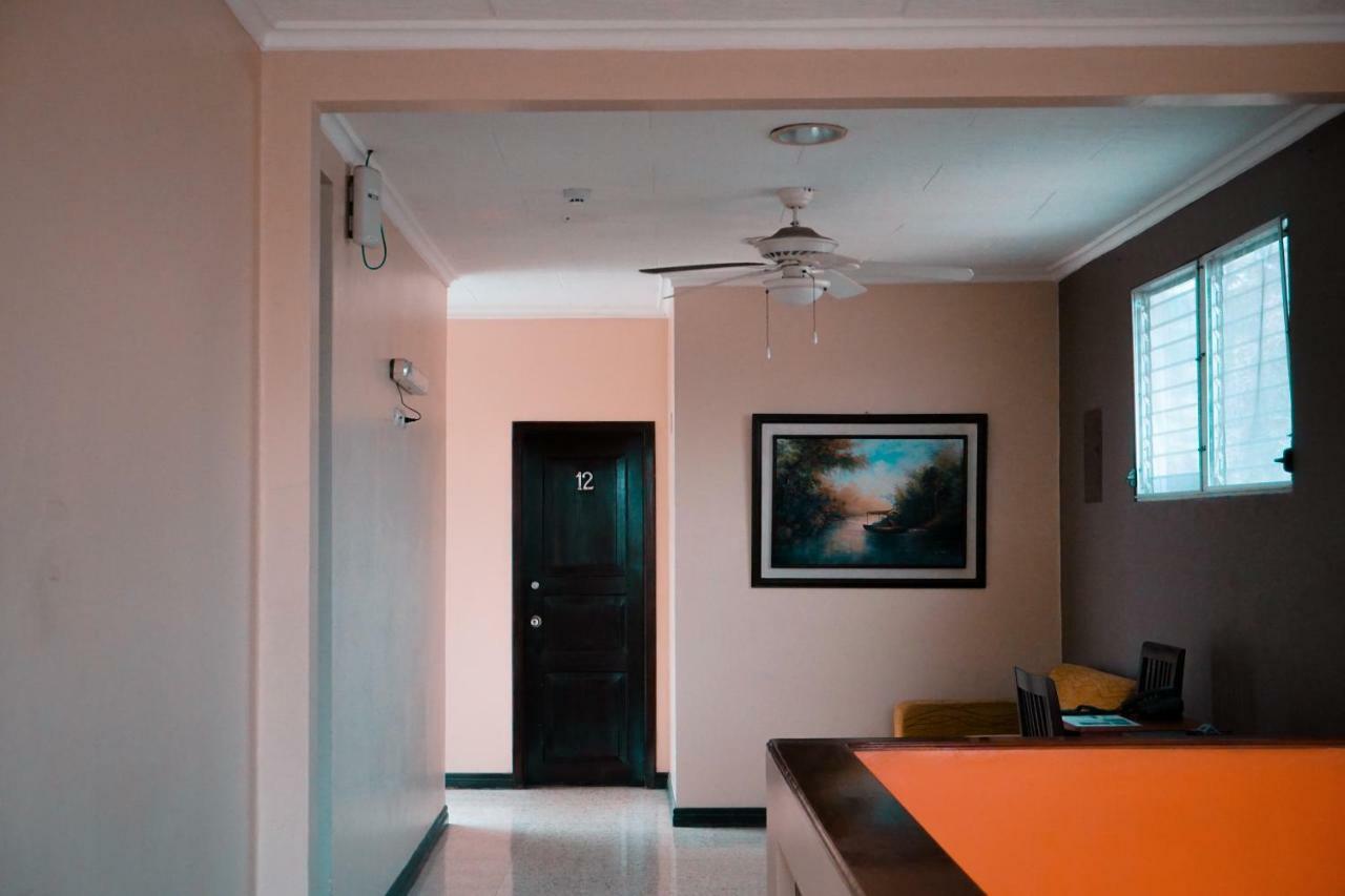 Urdesa Suites Hotel 과야킬 외부 사진